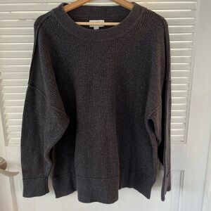 Aerie Sweater Women's M Grey Long Sleeve Crew Neck Pullover Fuzzy Soft Nylon